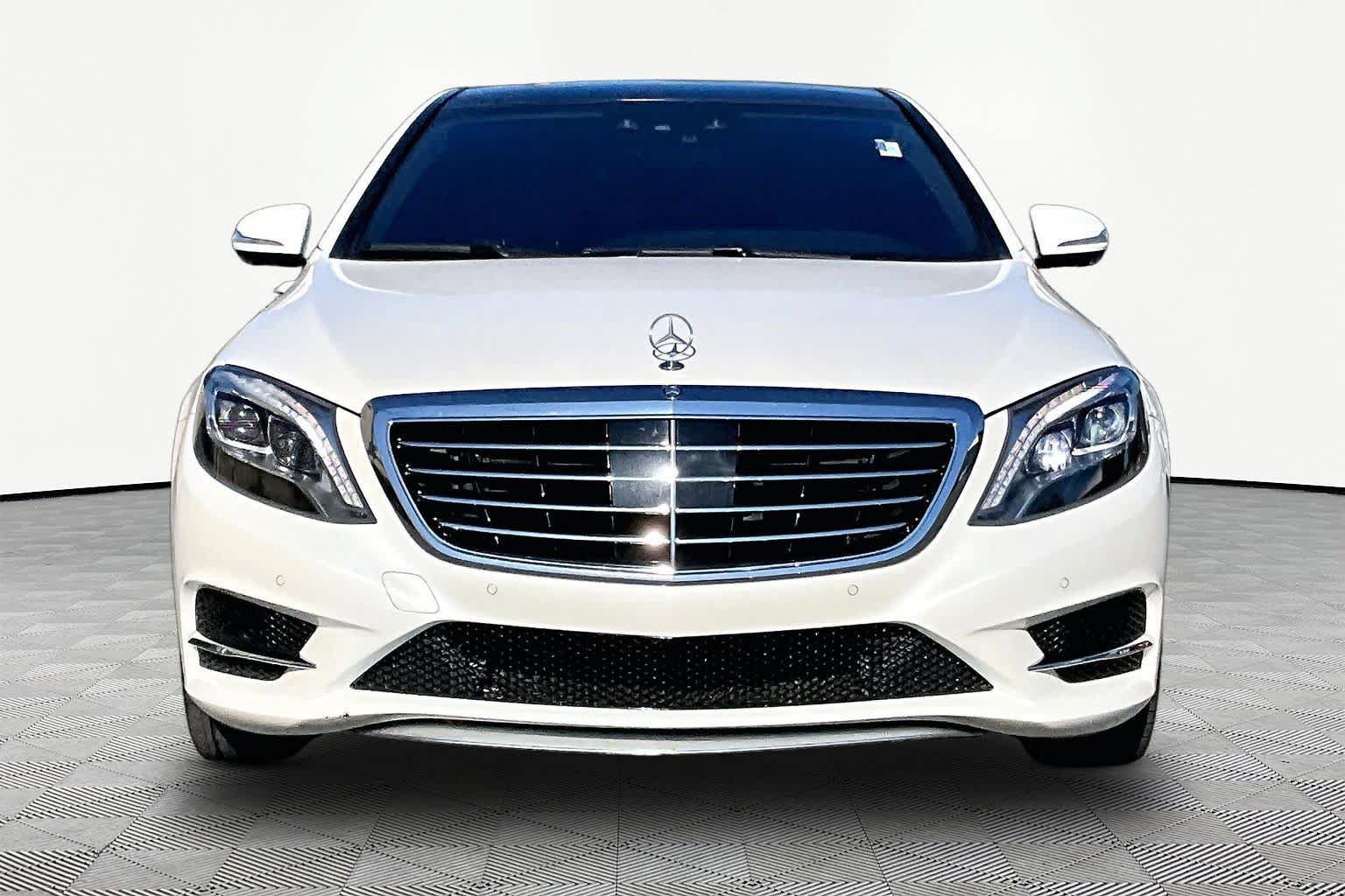 Used 2017 Mercedes-Benz S 550 Sedan image 4