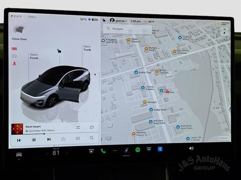 Used 2026 Tesla Model Y Performance image 18