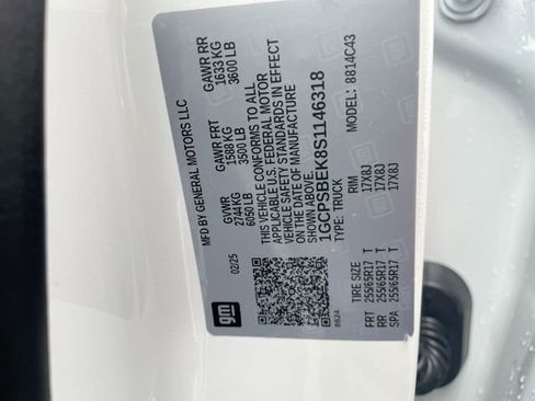 Used 2025 Chevrolet Colorado W/T w/ Advanced Trailering Package image 27