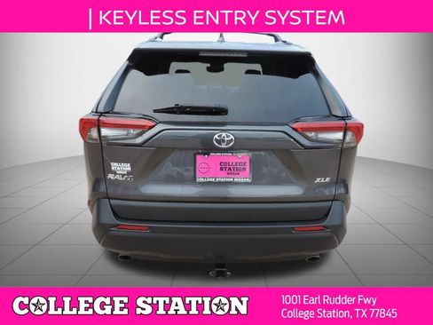 Used 2024 Toyota RAV4 XLE FWD image 5