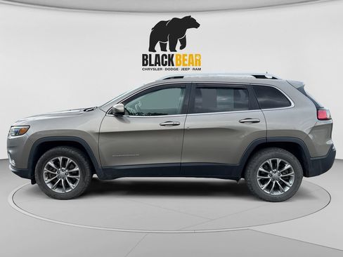Used 2019 Jeep Cherokee Latitude Plus w/ Comfort/Convenience Group AWD/4WD image 6