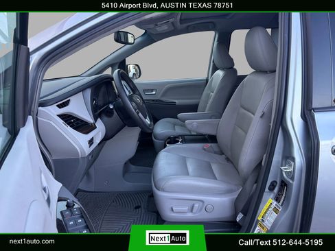 Used 2016 Toyota Sienna XLE image 17