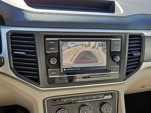 Certified 2022 Volkswagen Atlas SE image 15