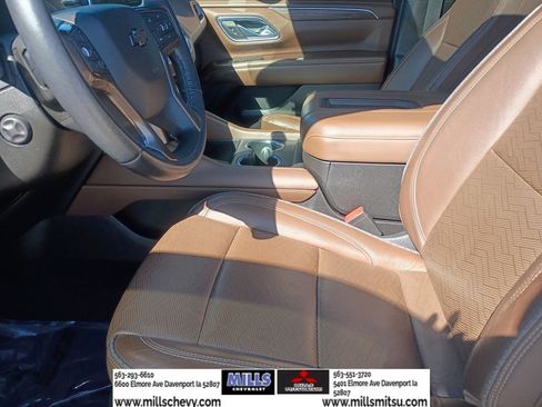 Used 2022 Chevrolet Suburban High Country w/ Premium Package image 10