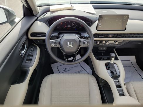 Certified 2026 Honda HR-V LX image 10
