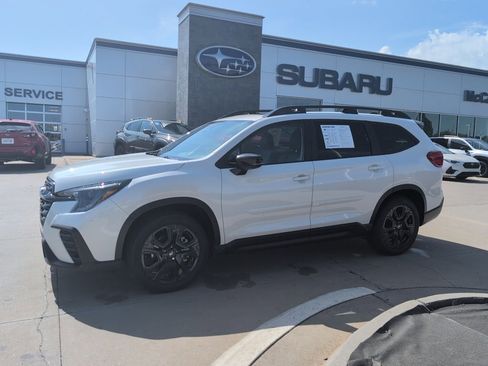 Used 2025 Subaru Ascent Bronze Edition w/ Popular Package #2 image 10