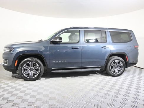 Used 2024 Jeep Wagoneer Series II w/ Flexible Seating Group AWD/4WD image 2