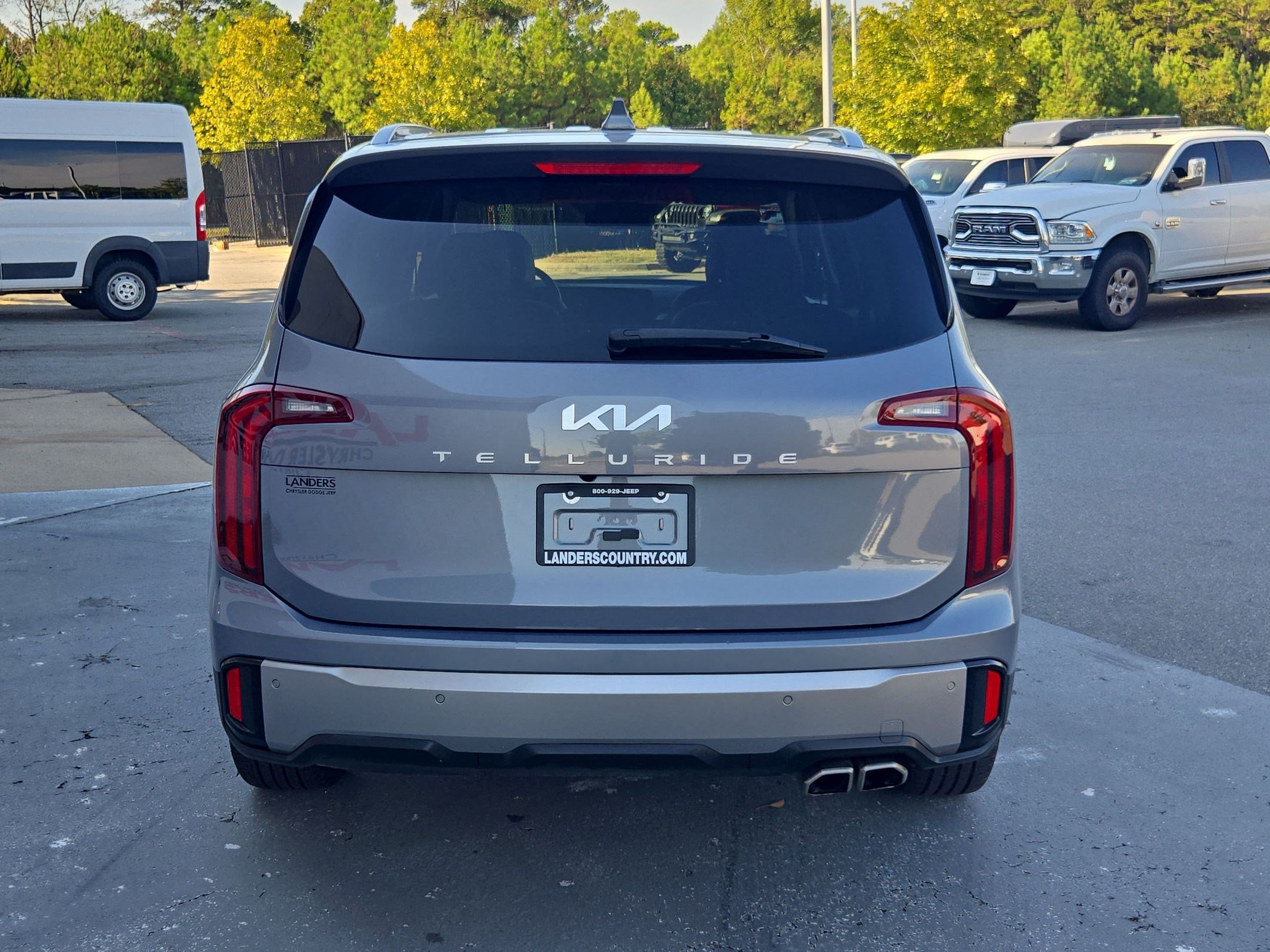 Used 2025 Kia Telluride S FWD image 6