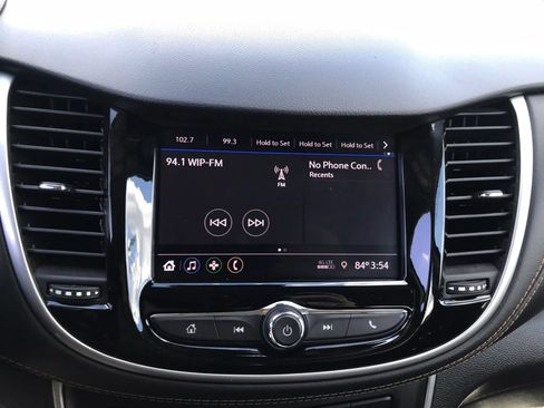 Used 2020 Chevrolet Trax LS FWD image 18