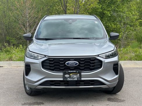 Used 2024 Ford Escape ST-Line AWD/4WD image 2