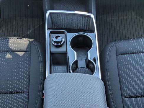 New 2026 Chevrolet Equinox LT w/ Safety and Technology Package FWD image 6