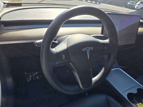 Used 2021 Tesla Model 3 Standard Range Plus RWD image 27