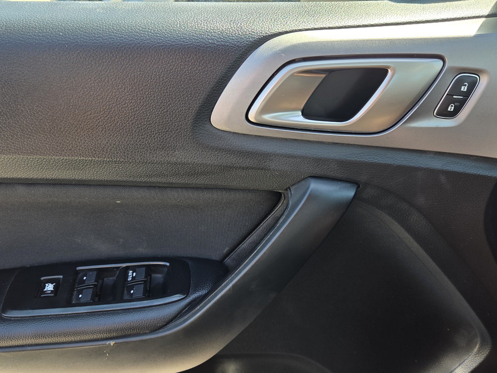 Used 2019 Ford Ranger XLT w/ Black Appearance Package AWD/4WD image 13