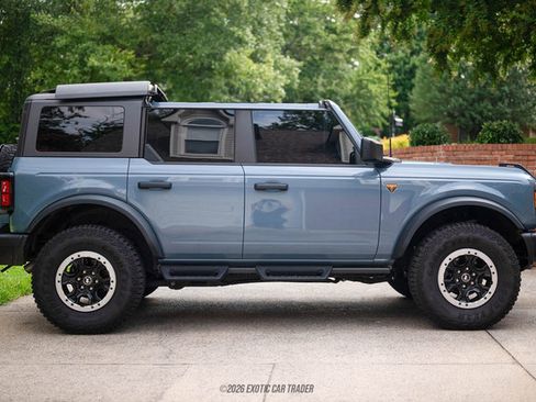 Used 2023 Ford Bronco Badlands w/ Sasquatch Package AWD/4WD image 9