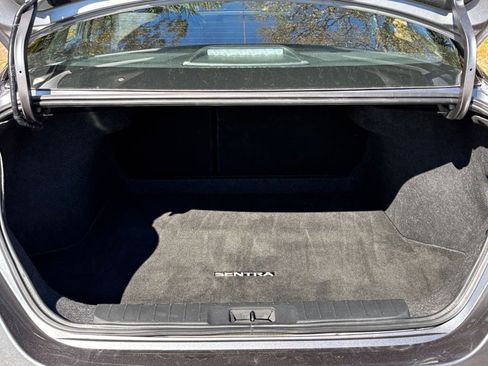 Used 2025 Nissan Sentra S image 31