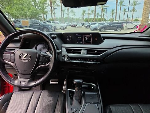 Used 2019 Lexus UX 200 F Sport FWD image 7