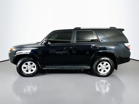 Used 2021 Toyota 4Runner SR5 AWD/4WD image 4
