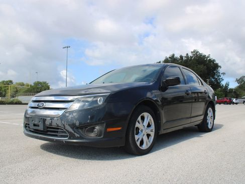 Used 2012 Ford Fusion SE FWD image 3