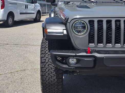 Used 2022 Jeep Wrangler Unlimited Rubicon w/ Xtreme Recon 35" Tire Package AWD/4WD image 3
