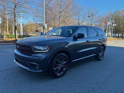 Used 2018 Dodge Durango GT image 2