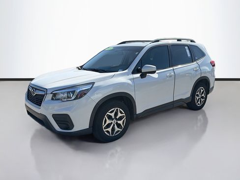 Used 2020 Subaru Forester Premium image 7