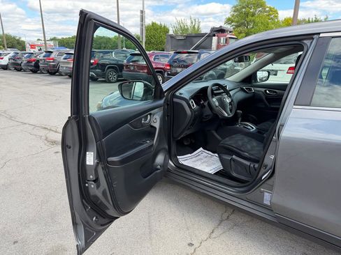 Used 2016 Nissan Rogue S AWD/4WD image 13