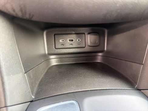 Used 2020 Chevrolet Equinox LT w/ Driver Convenience Package image 16