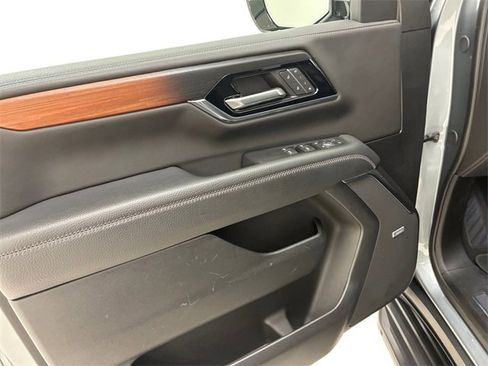 Certified 2025 GMC Yukon Denali image 13