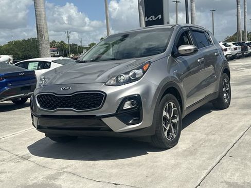 Certified 2021 Kia Sportage LX w/ LX AWD Popular Package image 2
