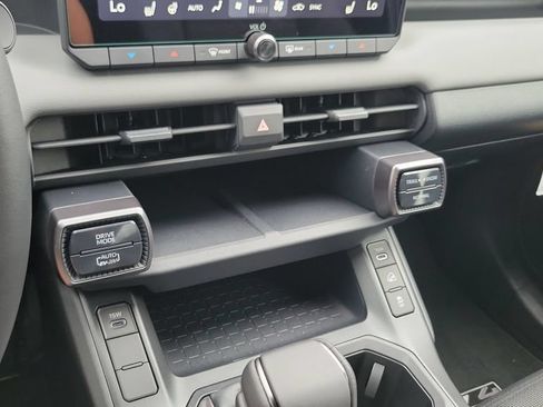 Certified 2026 Toyota RAV4 SE w/ Convenience Package AWD/4WD image 18