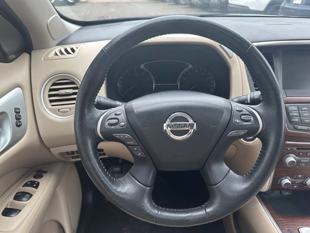 Used 2018 Nissan Pathfinder Platinum w/ Cargo Package AWD/4WD image 16
