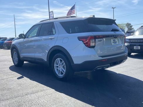 New 2026 Ford Explorer Active w/ Active Comfort Package RWD image 4