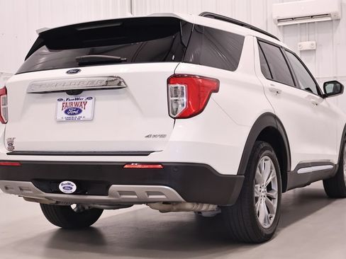 Certified 2023 Ford Explorer XLT w/ Equipment Group 202A AWD/4WD image 10