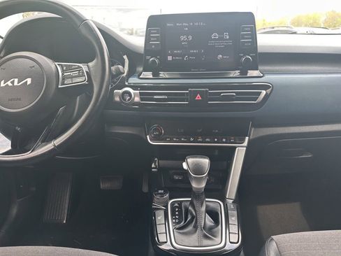 Used 2023 Kia Seltos S AWD/4WD image 19