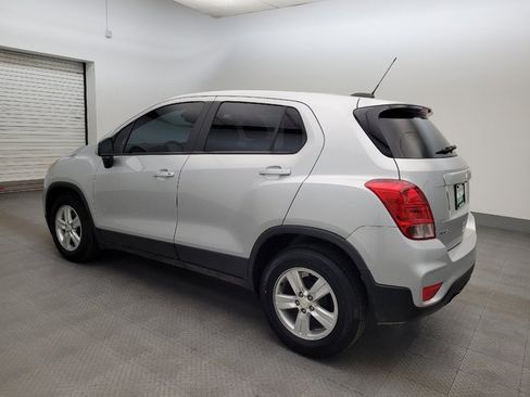 Used 2022 Chevrolet Trax LS w/ Tint and Cruise Package FWD image 3