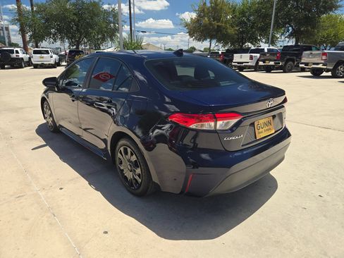 Used 2024 Toyota Corolla LE FWD image 6