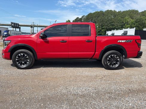 Used 2020 Nissan Titan PRO-4X w/ Pro-4x Convenience Package AWD/4WD image 6