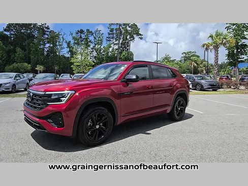 Used 2025 Volkswagen Atlas Cross Sport SEL R-Line AWD/4WD image 23
