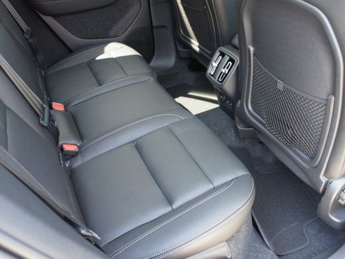 New 2025 Volvo XC40 B5 Core w/ Protection Package Premier image 23