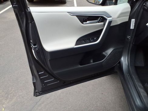 Certified 2025 Toyota RAV4 Limited w/ Advanced Technology Package FWD image 13