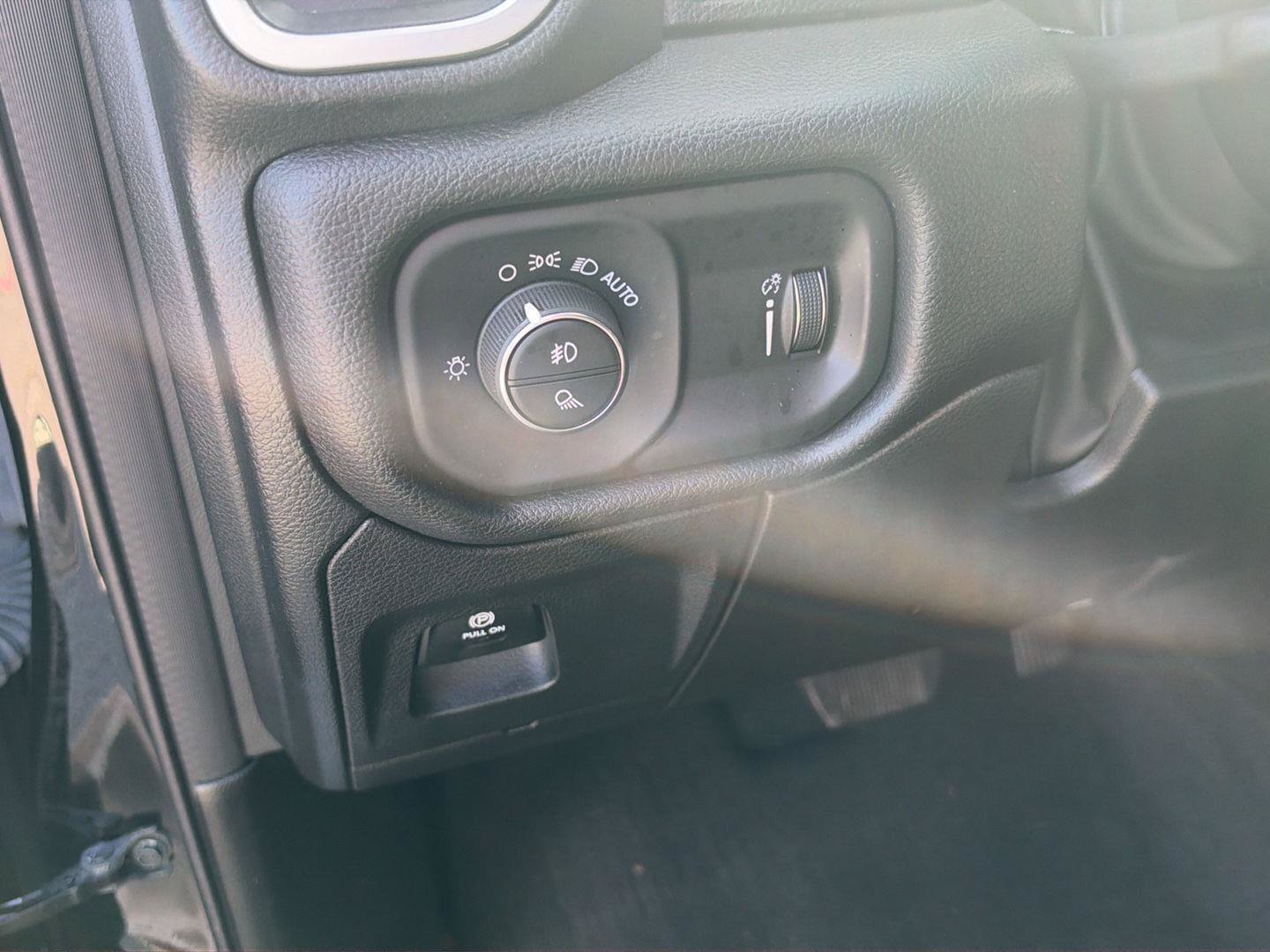 Used 2023 RAM 1500 Big Horn AWD/4WD image 23