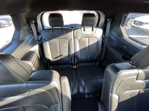 Used 2024 Jeep Grand Cherokee L Limited w/ Luxury Tech Group II image 24