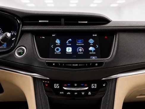 Used 2017 Cadillac XT5 Luxury w/ Driver Awareness Package AWD/4WD image 26