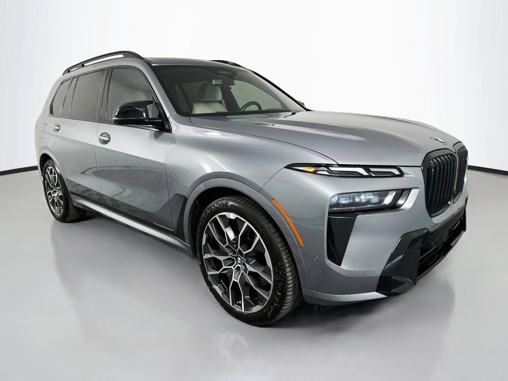 Used 2024 BMW X7 M60i w/ Executive Package AWD/4WD image 3