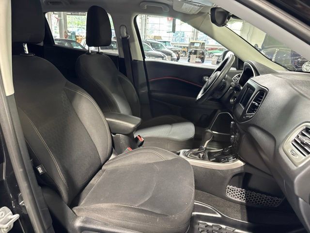 Used 2018 Jeep Compass Sport w/ Tech Group AWD/4WD image 48