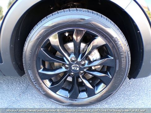 Used 2020 Kia Sorento EX FWD image 46