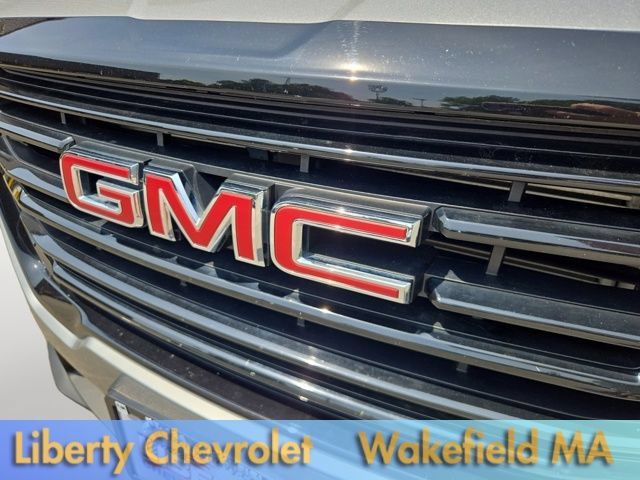 Used 2023 GMC Terrain SLE w/ Driver Convenience Package AWD/4WD image 15