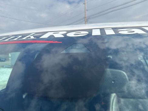 Used 2023 Chevrolet Traverse LT image 8