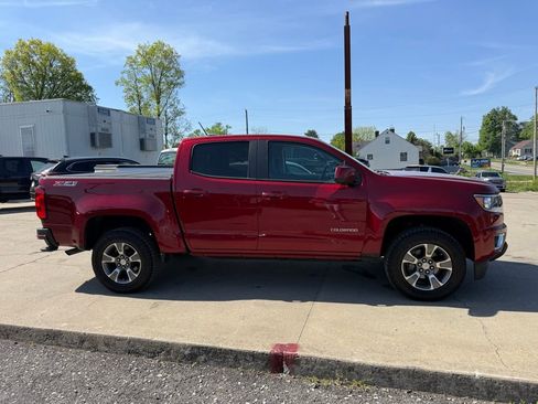 Used 2017 Chevrolet Colorado Z71 AWD/4WD image 5