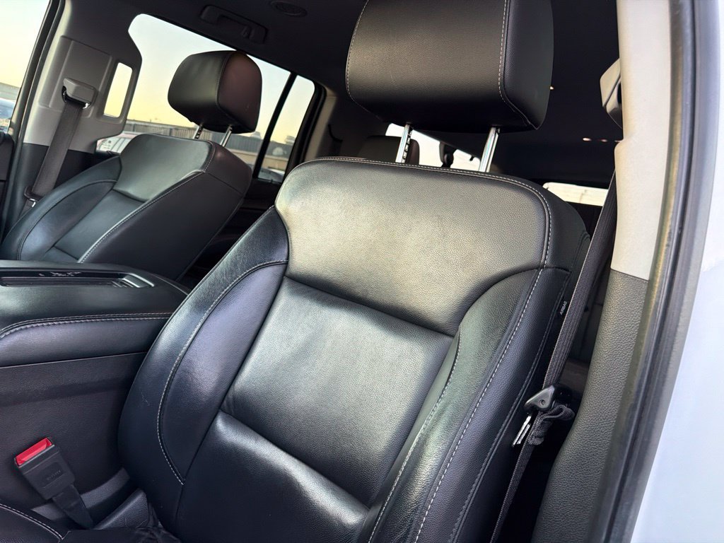 Used 2020 Chevrolet Suburban LT w/ Texas Edition Package RWD image 17